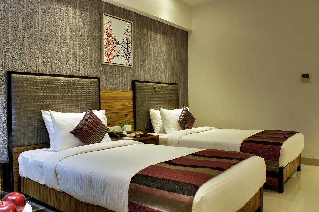 Hotel Suba Grand Dahej Exterior foto