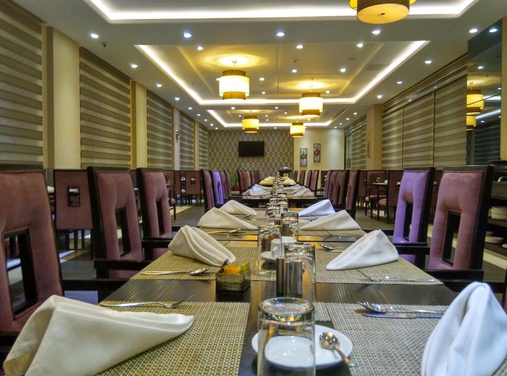 Hotel Suba Grand Dahej Exterior foto