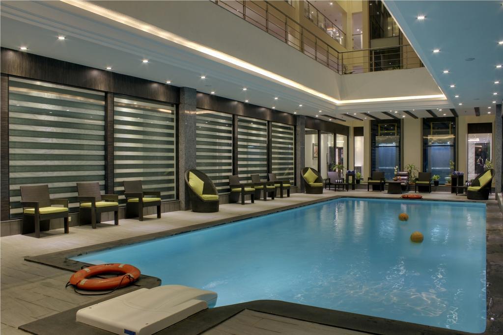 Hotel Suba Grand Dahej Exterior foto